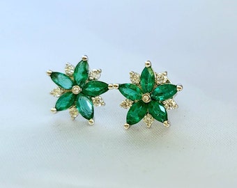 18KT natural emerald and diamond flowers earrings