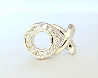 14k white gold diamond pendant