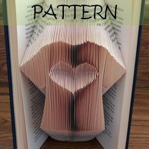 Book folding Pattern: T-SHIRT design (including instructions) – DIY gift – Papercraft Tutorial