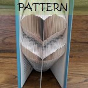 Book folding Pattern: HEART FLOWER design (including instructions) – DIY gift – Papercraft Tutorial - make this perfect teacher&#39;s gift