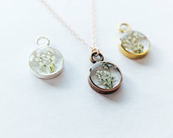 Rooted small queen Anne's lace necklace- dainty- feminine- wildflower necklace white flower piece- floral in resin- gold, rose gold, Silver