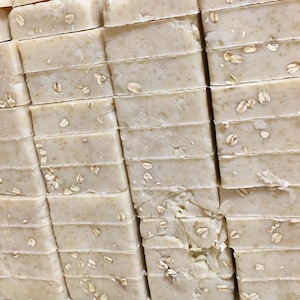 Honey & Oatmeal Soap for dry, itchy skin. For kids and adults.