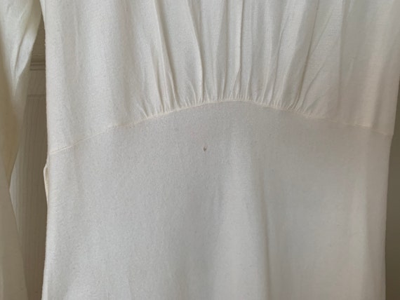 Vintage 70s soft white maxi dress lace detail fit… - image 7