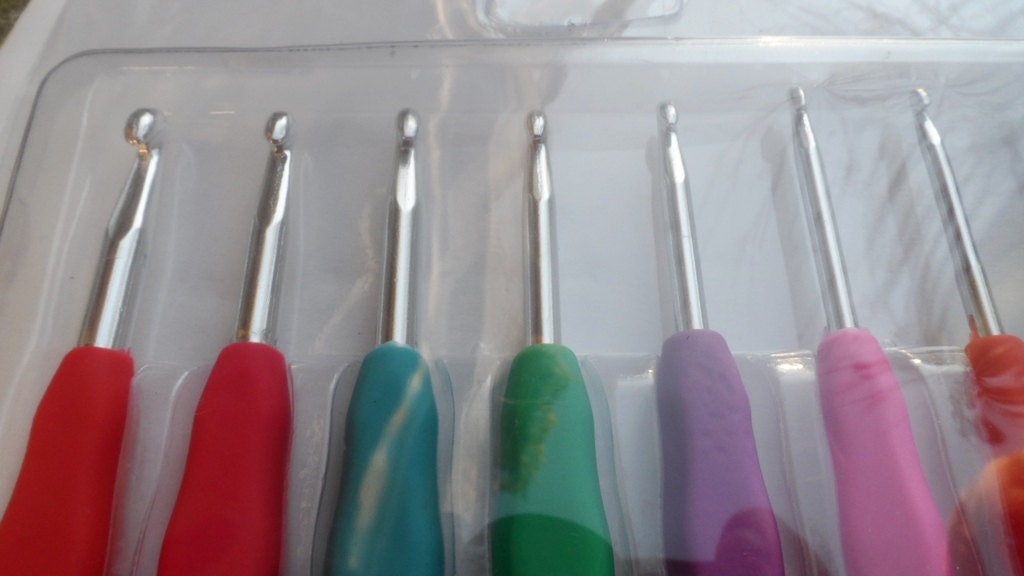 Set of 9 Crochet Hooks With Grip Soft Measures From 2 Mm to 6 Etsy