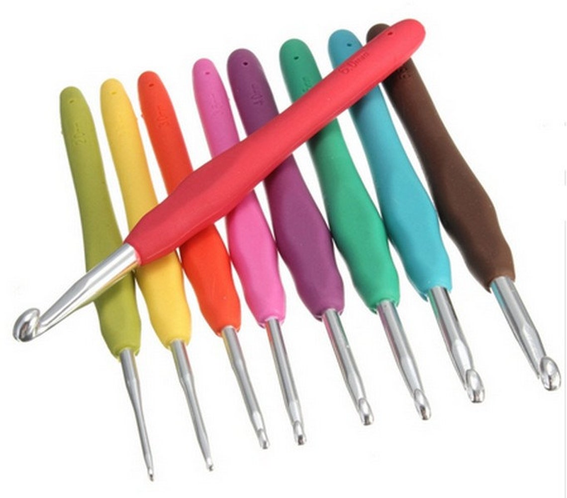 Set of 9 Crochet Hooks With Grip Soft Measures From 2 Mm to 6 Etsy