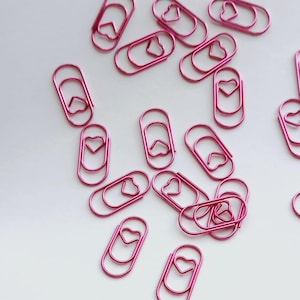 20/50 Pcs Paper Clips with Heart - Fuchsia / Cyclamen  20mm - Scrapbooking - Favors - Wedding