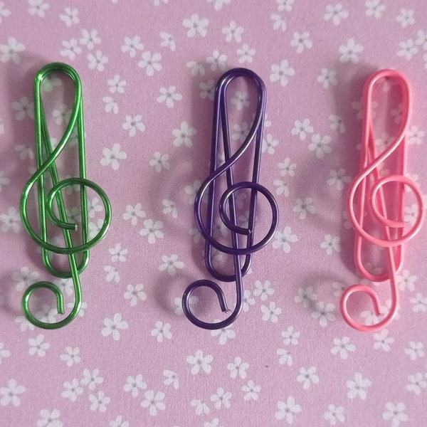 10 Treble Clef Staples - G Clef - Color Green - Purple - Pink. Size 40 mm - Scrapbooking - Favors - Wedding