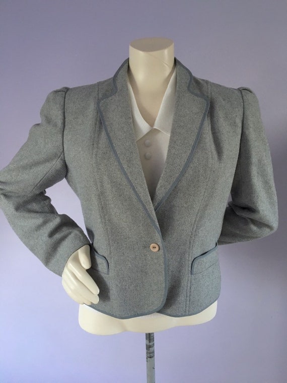 short fitted blazer