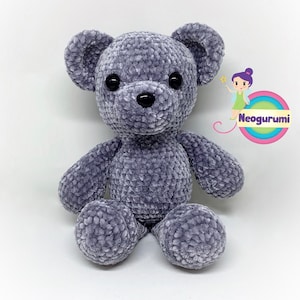 Theo the Teddy Bear - wzór na szydełkową lalkę Amigurumi