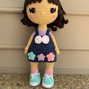 Ellie Doll Modello per bambola Amigurumi all'uncinetto immagine 4