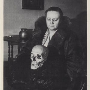 Grands auteurs, Dorothy Leigh Sayers, Lord Peter Wimsey, romans policiers, portrait, littérature, carte postale moderne R171944