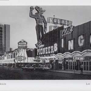 Las Vegas NV, Glitter Gulch, Casinos, Enseignes au néon, Années 50, Carte postale moderne NV001185