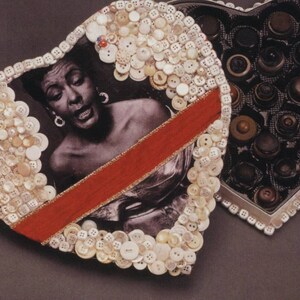 Art of Women, Amalia Amaki, Holiday Sweets, 2001. Artistes afro-américains, carte postale moderne R268340