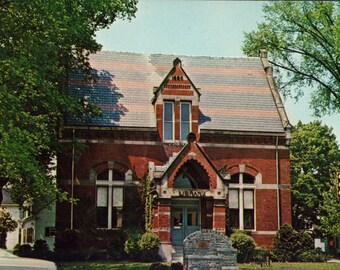 West Brookfield MA, Massachusetts, Worcester County, Merriam Gilbert, Library, Unused, Original Vintage Postcard, LIB4401