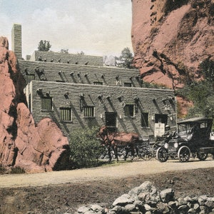 Garden of the Gods CO, Colorado, Hidden Inn, c1910s, Color, Vintage Original Postcard CO9978