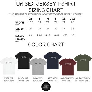 K&ouml;nnte beinhalten: Gr&ouml;&szlig;entabelle f&uuml;r Unisex-Jersey-T-Shirts mit Ma&szlig;en in Zoll. Die Farbtabelle zeigt sechs T-Shirt-Farben: Wei&szlig; mit schwarzem Text, Schwarz mit wei&szlig;em Text, Grau mit schwarzem Text, Marineblau mit wei&szlig;em Text, Rotbraun mit wei&szlig;em Text und Milit&auml;rgr&uuml;n mit wei&szlig;em Text.