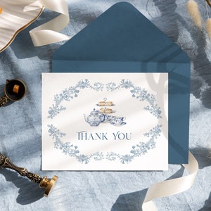 Cartão de agradecimento para chá de bebê em toile azul-poeira, cartão de agradecimento para chá de bebê em chinoiserie floral vintage