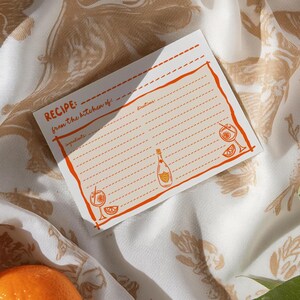 Bewerkbare receptenkaart Spritz-vrijgezellenfeest Receptkaarten, Love at first spritz-thema, handgetekende oranjeroze Italiaanse bruidsreceptkaart