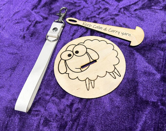 Ceramic Giraffe Yarn Bowl, Knitting Bowl or Crochet Bowl, Decorated in