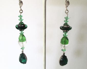 Paire de 3 1/4 pouces Sterling Boucles d'oreilles Argent Déco Avec Vert - Perles de Cristal Clair