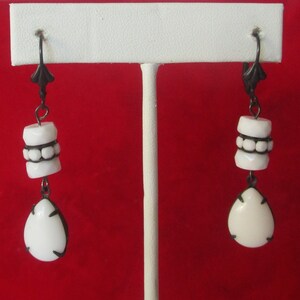 Pair of 2-Inch Vintage Milk Glass Earrings