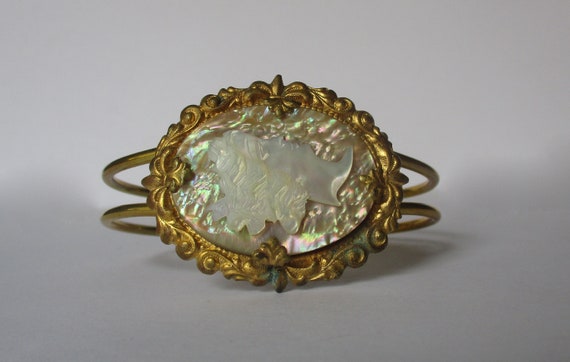 Antique Mother-of-Pearl & Abalone Mounted on Vintage Hinged Brass Bangle Bracelet/Boho/Hippie/Shabby Chic