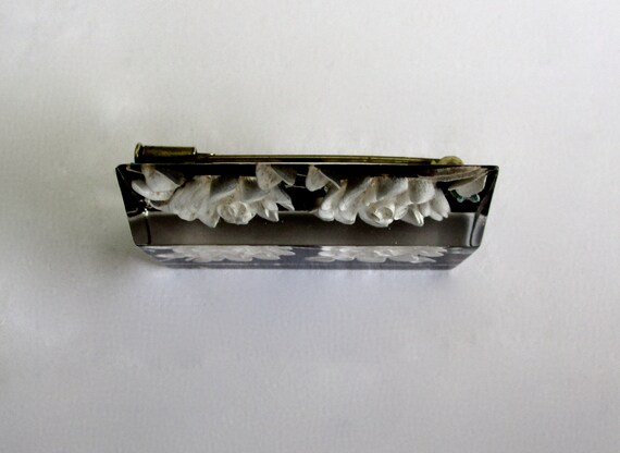 40s art deco lucite reverse carved cameo brooch