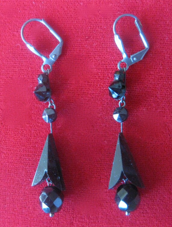 Pair of Victorian Black Vauxhall Glass Earrings - image 2