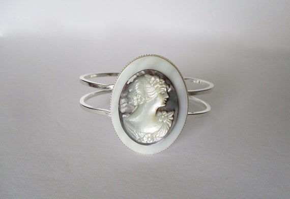 Vintage Bangle Bracelet With Antique Mother-of-Pearl Cameo Disc