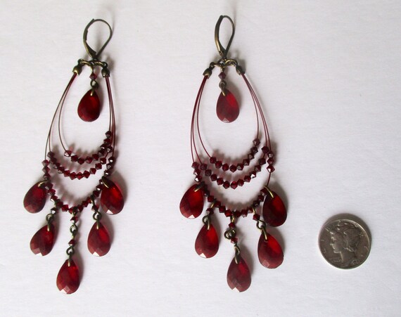 Pair of Vintage 4-Inch Deep Red/Burgundy Lucite G… - image 4