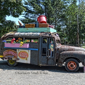 Cantina Bus, vehículo viejo, autobús viejo oxidado, verano, autobús decorado, vehículo antiguo, fotografía de vehículos, hallazgos de Etsy, arte de garaje, arte de pared, decoración del hogar