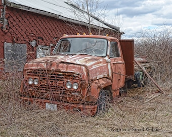 Viejo camión GMC, camión viejo, idea de regalo, vehículo agrícola, fotografía de vehículos, hallazgo de Etsy, arte de pared, camión clásico antiguo, arte de garaje, arte rupestre del hombre, regalo para él