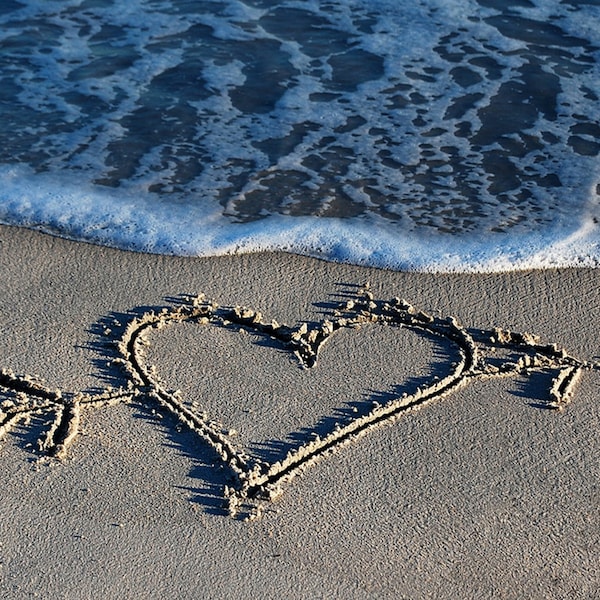 beach heart card,for lovers,beach photography,Valentines,anniversary,unique card,blank card,for him,for her,beach theme,sandy beach heart