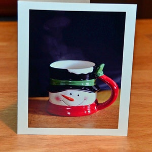 Caneca de cacau quente, cacau quente fumegante, caneca de boneco de neve, cartão de férias, cartão de Natal, cartão de inverno, cartão exclusivo, para crianças, para qualquer pessoa, cartão em branco, cartão sazonal