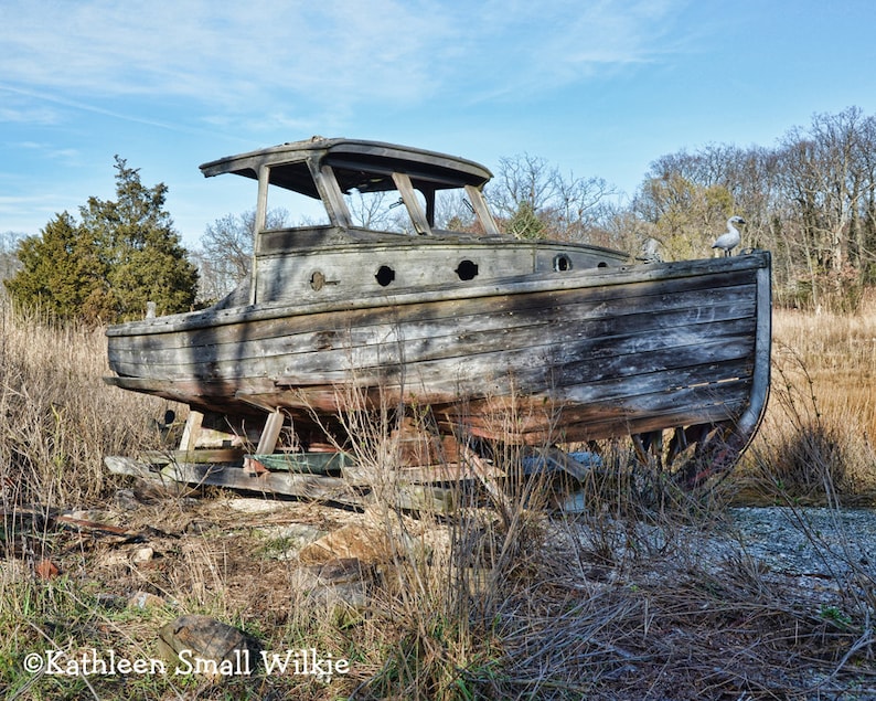 Altes Boot,Holzboot,Boot Skelett,aufgegebenes altes Boot,Boot bleibt ...