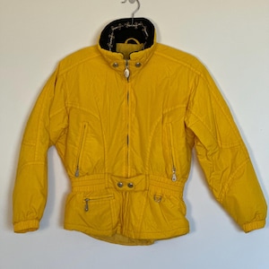 80&#39;s/90&#39;s Vintage Fera International Ski Jacket - Day to Night, Apres Ski culture in jacket form! Yellow, Size 6.