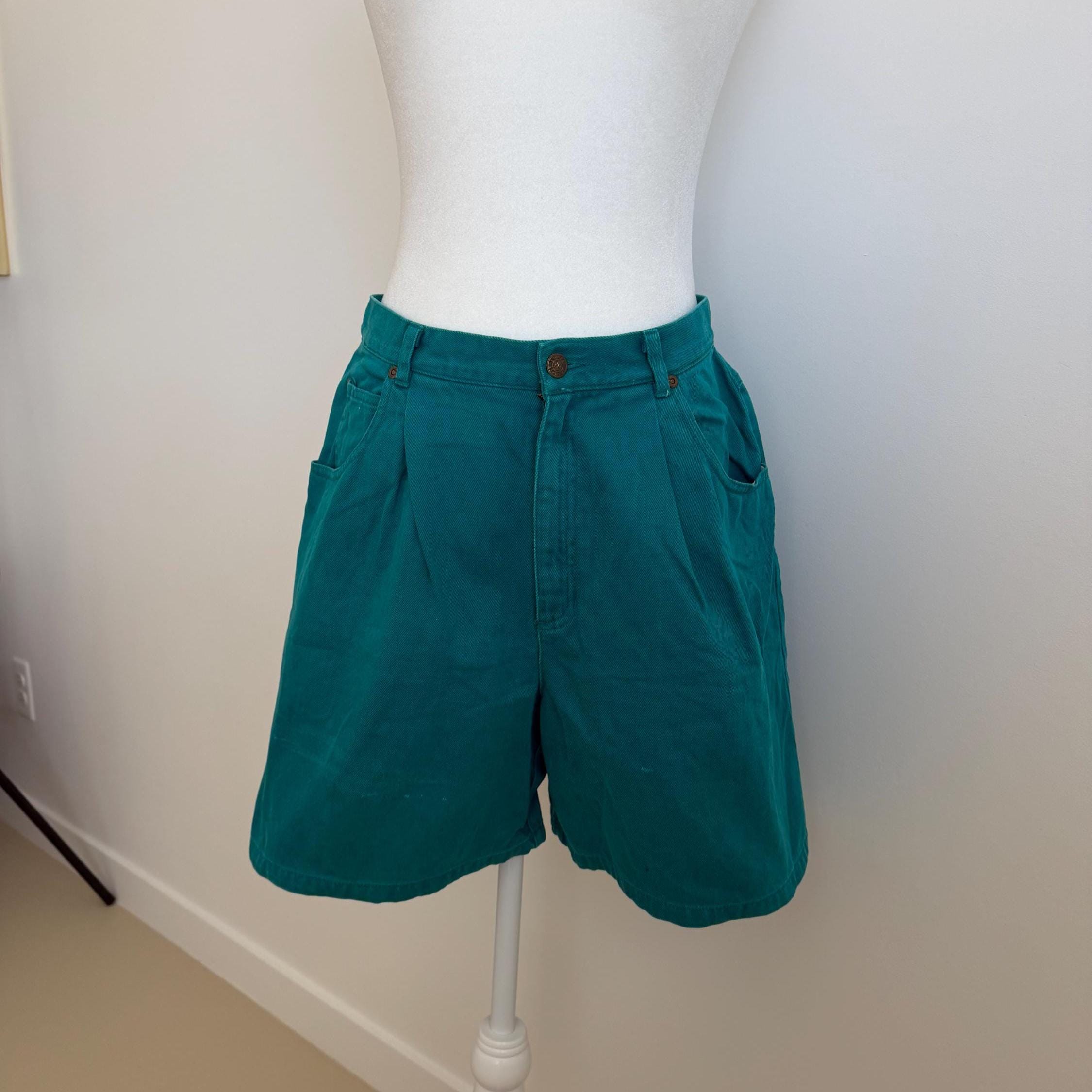 90's Vintage Teal Pleated Jean Shorts Lizwear Denim Mom Shorts. High Waisted Baggy