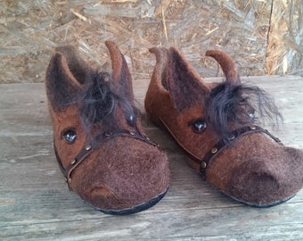 Felted slippers-woolen slippers-warm slippers-horses slippers-3D horses slippers-horses clogs-warm shoes-brown horses slippers-felt shoes