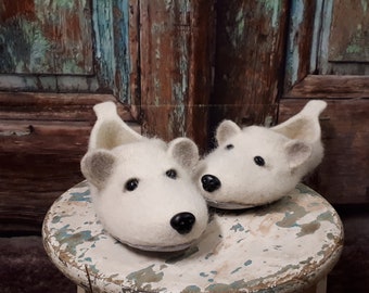 Bear slippers-woolen slippers-warm slippers-polar bear slippers-3D bears slippers-bears clogs-arctic bears-white bears slippers-felt shoes