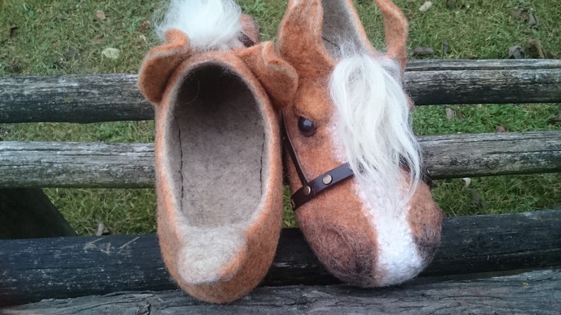 Felted slippers-woolen slippers-warm slippers-horses slippers-3D horses slippers-horses clogs-warm shoes-golden horses slippers-felt shoes image 6