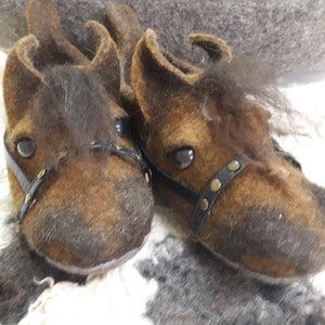 HORSES slippers-woolen slippers-warm slippers-FELT slippers-3D horses slippers-horses clogs-warm shoes-brown horses slippers-felt shoes image 5