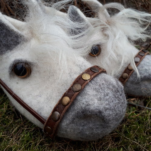 kids horse slippers