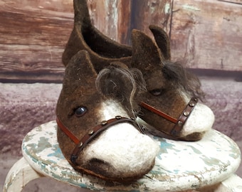 Felted slippers-woolen slippers-warm slippers-horses slippers-3D horses slippers-horses clogs-warm shoes-brown horses slippers-felt shoes