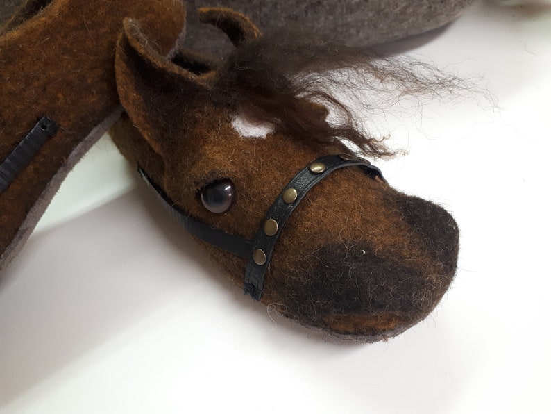 HORSES slippers-woolen slippers-warm slippers-FELT slippers-3D horses slippers-horses clogs-warm shoes-brown horses slippers-felt shoes image 1