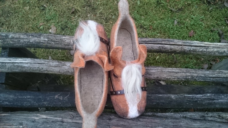 Felted slippers-woolen slippers-warm slippers-horses slippers-3D horses slippers-horses clogs-warm shoes-golden horses slippers-felt shoes image 10