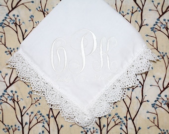 Wedding personalized monogram interlock bride handkerchief or bridesmaid wedding gift, wedding keepsake, Something blue, Something old