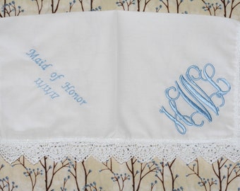 wedding personalized embroidered hanky, bride wedding hankerchief, mother of the bride wedding gift, bride's maid wedding hankies