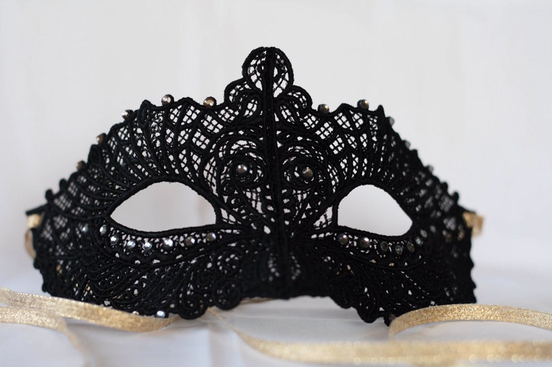 Black Lace Mask Perfect for Masquerade Weddings - Etsy