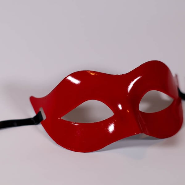 Red phantom masquerade mask, fit for raven costume, masked masquerade ball parties