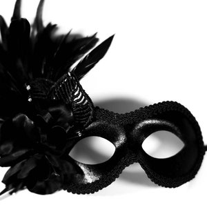 Phantom Black masquerade mask with feathers, Hers masquerade mask for masquerade ball parties, mardi gras and prom masquerade